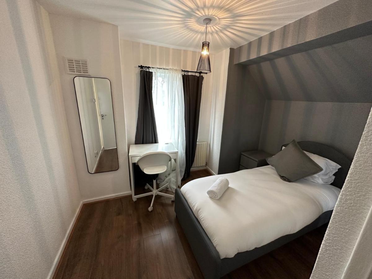 Lovely Spacious 3 Bedrooms House Birmingham Extérieur photo